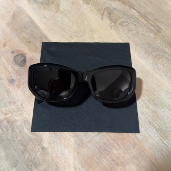 NEW, SAINT LAURENT SL 498 001 SUNGLASSES, AUTHENTIC - Picture 11 of 16